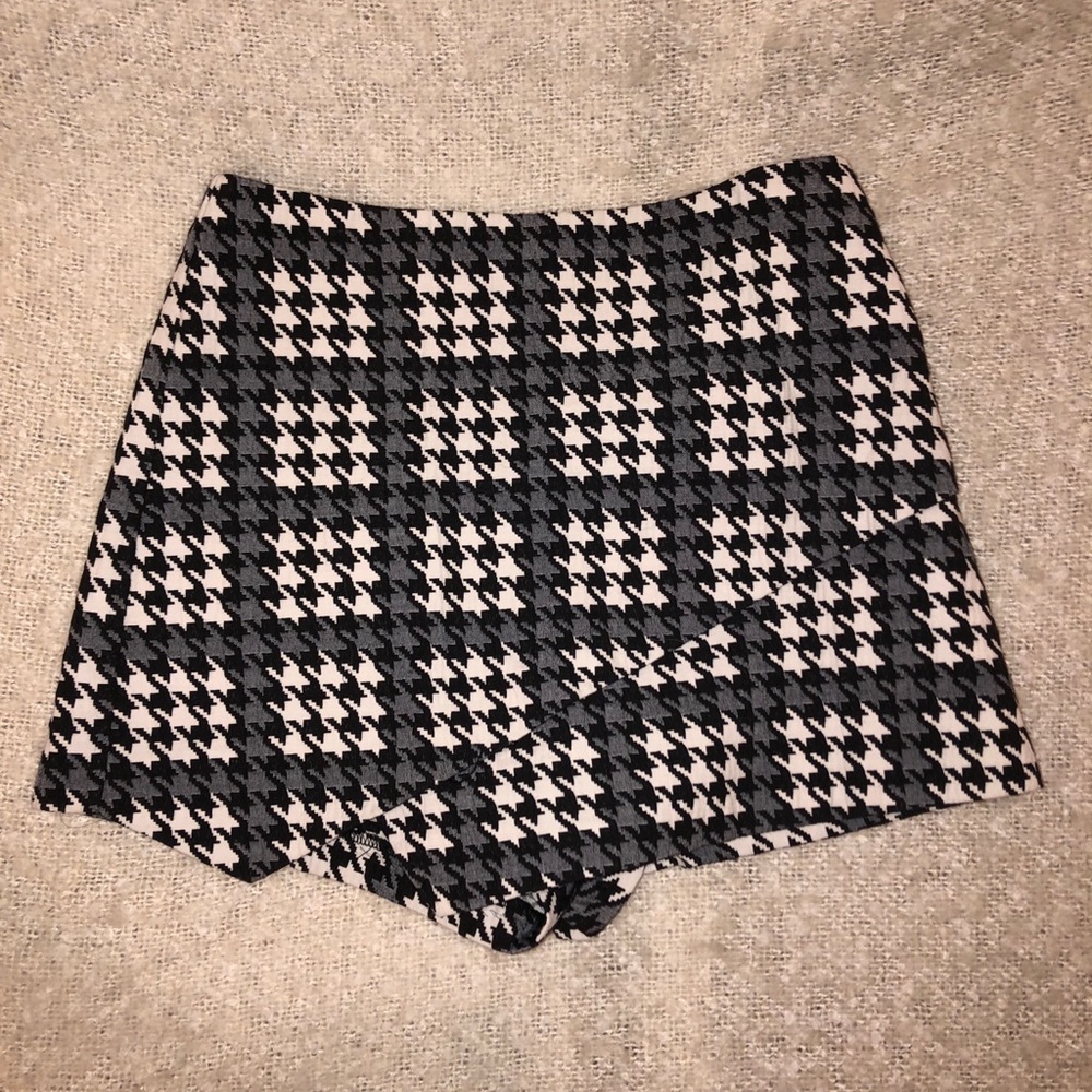 Topshop Houndstooth Skort